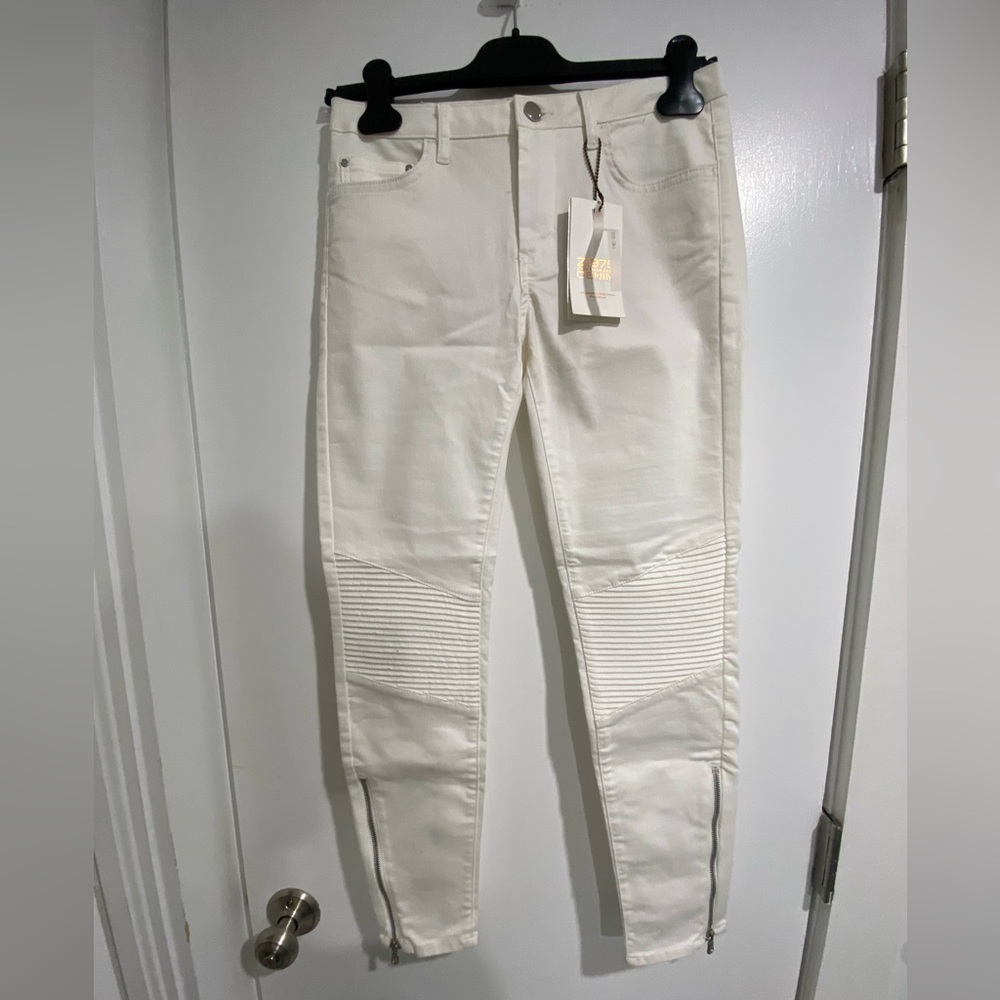 Zara z1975 white mid rise moto skinny jeans zip bottom. Size 38/6